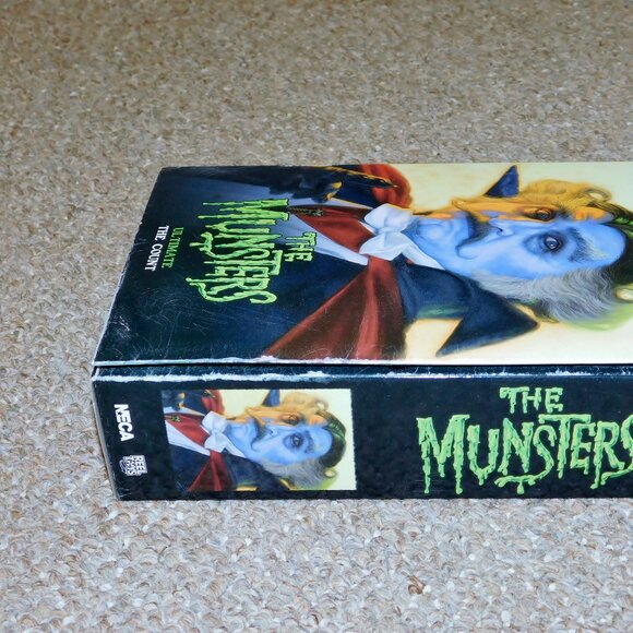 2023 NECA Rob Zombie's The Munsters 7" Ultimate The Count MIB Brand New - Picture 7 of 10